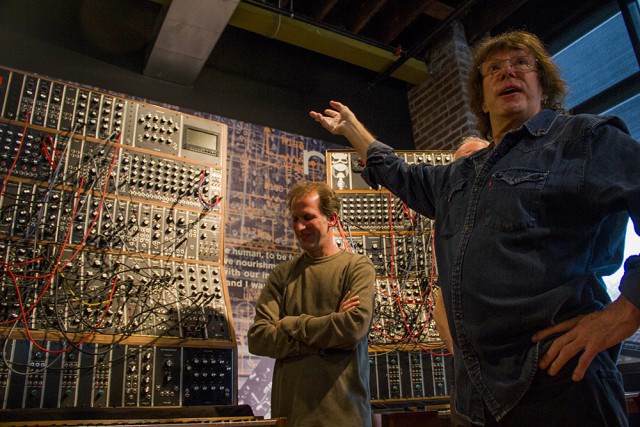 Keith Emerson mostrando la bestia