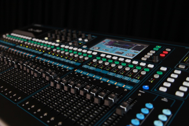 Allen & Heath Qu-32 en detalle