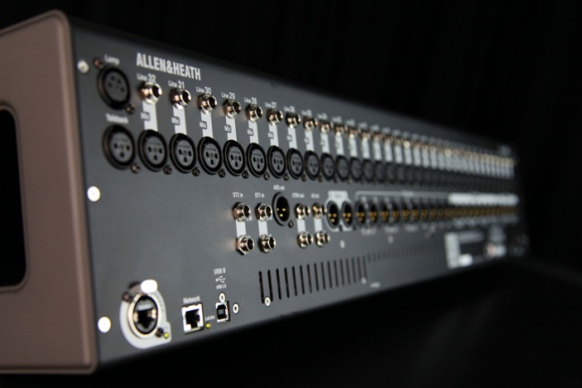 Allen & Heath Qu-32 en detalle