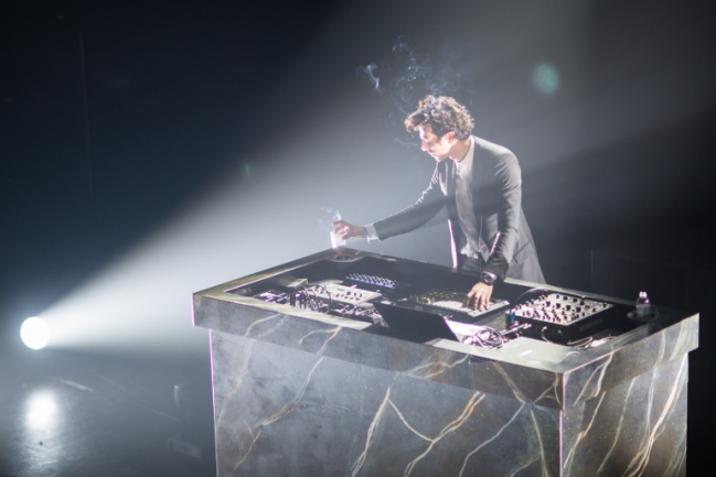 Gesaffelstein con su equipamiento