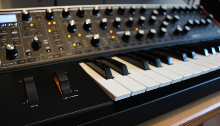 Moog Sub 37