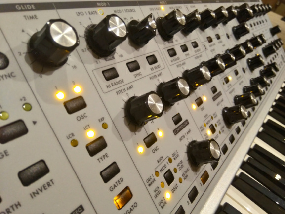 Moog Subsequent 37