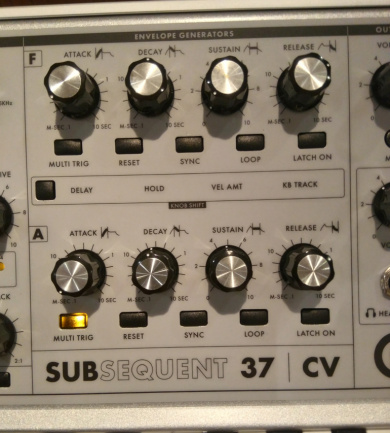 Moog Subsequent 37