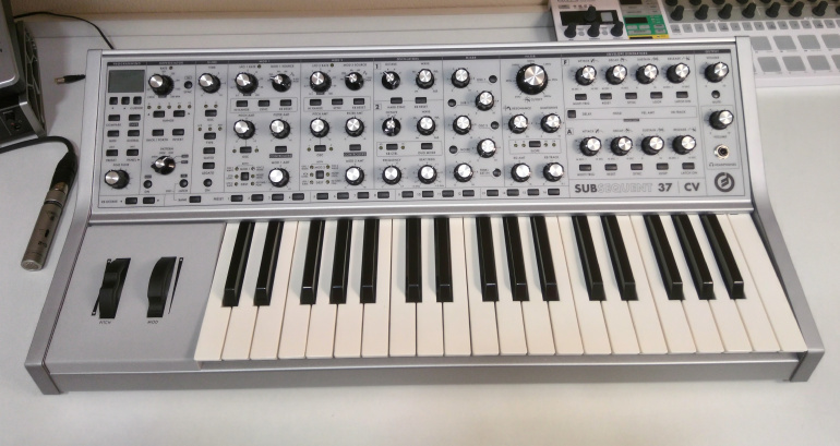 Moog Subsequent 37