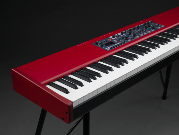 Nord Piano 4 - Ángulo