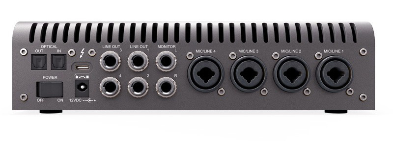 UAD Apollo X4 trasera