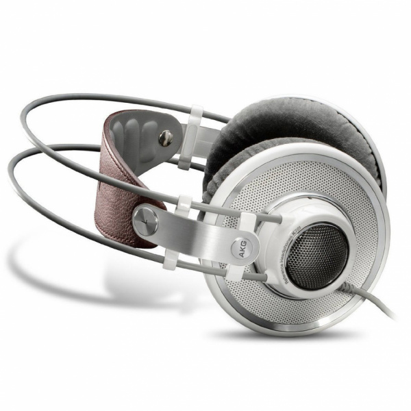 AKG-701