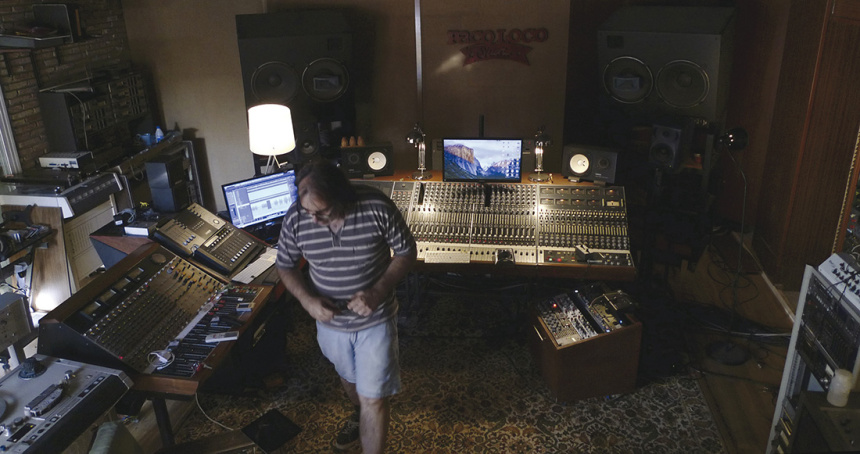 Paco Loco en su estudio