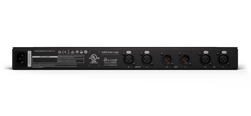 Panel trasero del Bus Comp Classic con toma IEC y seis conectores XLR