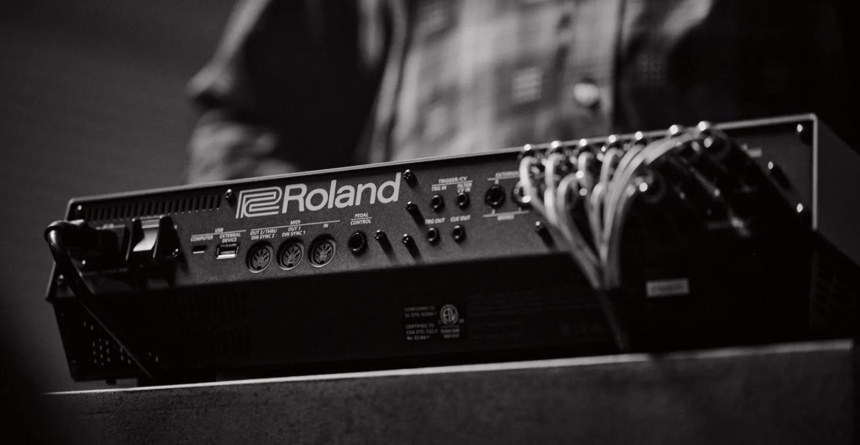 Roland TR-1000