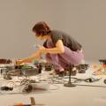 La experiencia física del sonido explorada por una artista sorda