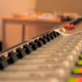 Música creada con el feedback interno de una mesa de mezcla