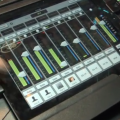 Un vistazo a la mesa Mackie DL1608, controlada por iPad