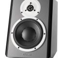Dynaudio DBM50, monitores con diseño en ángulo