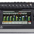 Mackie presenta DL806