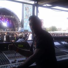Mezclando en el Viñarock 2011... con una Midas XL4