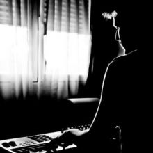 Al teclado