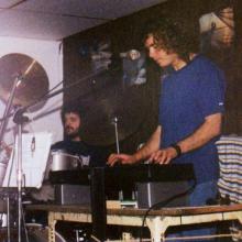 Mi hermano Fermín y yo ensayando