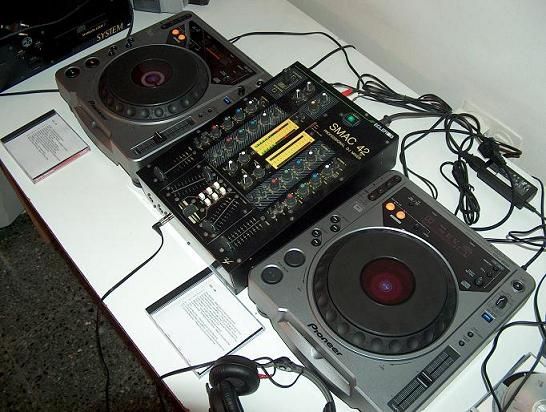 djMarviN