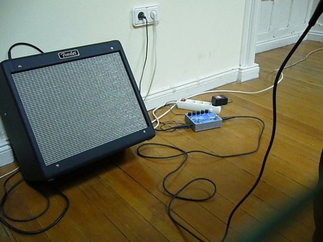 Fender Blues JR Memeory Man Hazarai