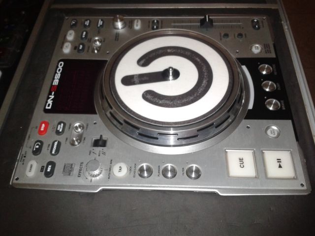 Se venden (2) platos dns 3500