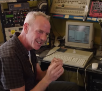 Fatboy Slim con su Atari.png