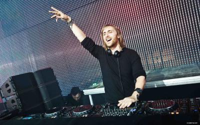 guetta-live-three.jpg