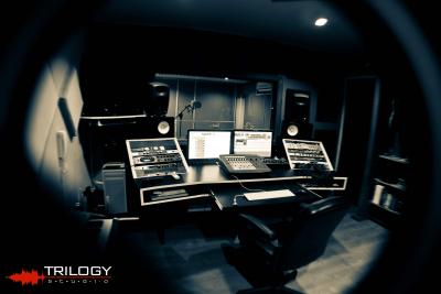 trilogystudio panama.jpg