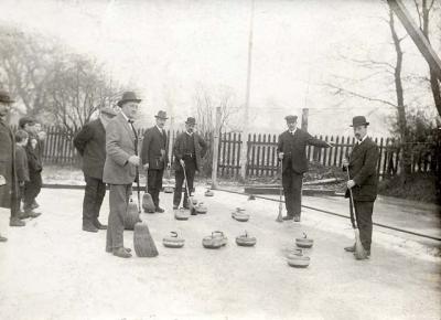 0_photographs_curling_-_unidentified_photo.jpg
