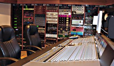 armando_avila_wallofsound 2.jpg