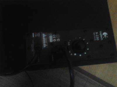 Panel posterior subwoofer.jpg