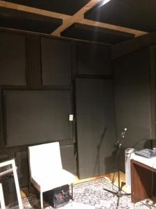 la puerta eseta? a la derecha.jpeg