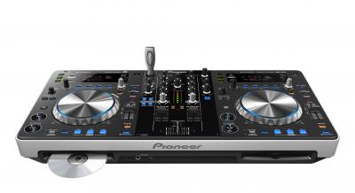 Pioneer-presenta-el-XDJ-R1-Sistema-todo-en-uno3.jpg