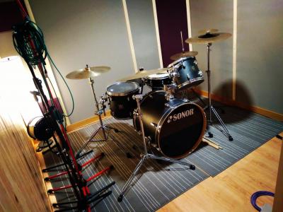 Todo Records - Drums recording.jpg