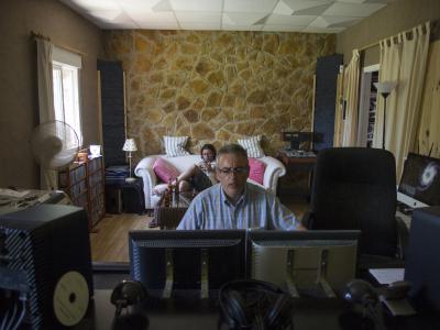 Yo buscando el hercio perdío.jpg