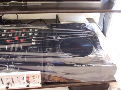 PIONEER CDJ 2000 2.jpg
