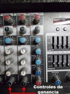 Controles de ganancia mixer-amp.jpg