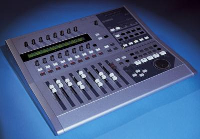 yamaha01x2_l.jpg