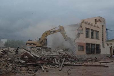 por olvidarme de los cables.jpg