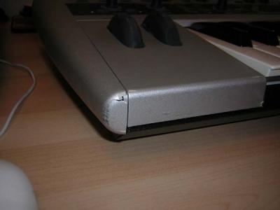 Golpe Esquina izquierda inferior (desde la izquierda).jpg