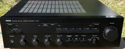 Yamaha A-700 Integrated Amplifier.jpg