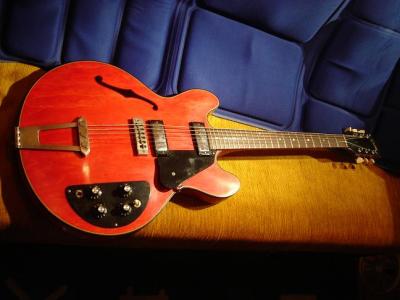gibson es325.JPG