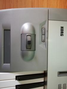 KORG TRINITY controladores.jpg