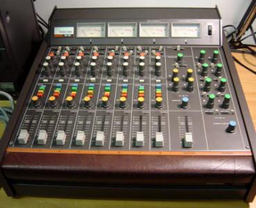 tascam m 30.jpg