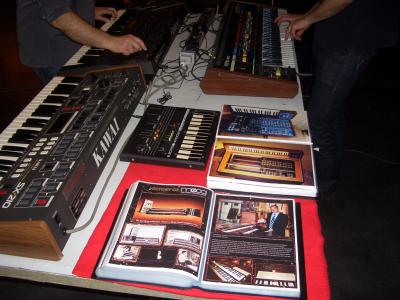 BOOK SYNTHESIZERS CLASSICAL LEGENDS PART ONE DESING AND MORE J.LANDEIRA & M.C.V..JPG