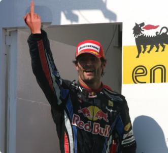 mira mi dedito vettel.jpg