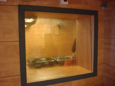 desde control room.jpg