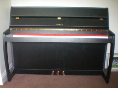 Petrof-Piano.jpg