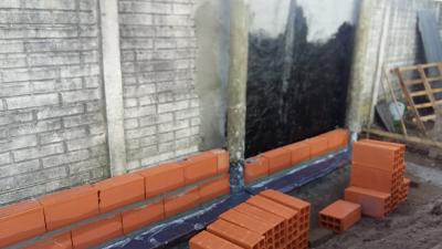 08 medianera - ladrillos.jpg