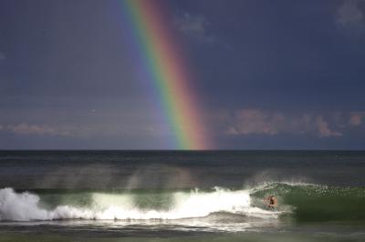Arc de Sant Martí i mar.jpg